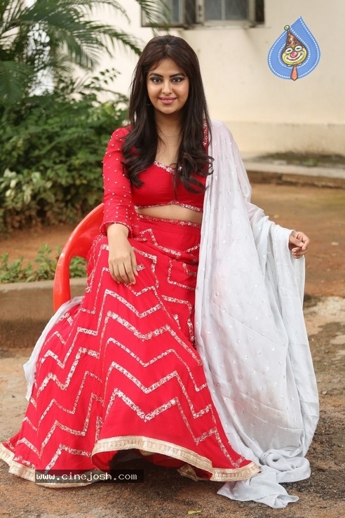 Avika Gor Stills - 8 / 21 photos