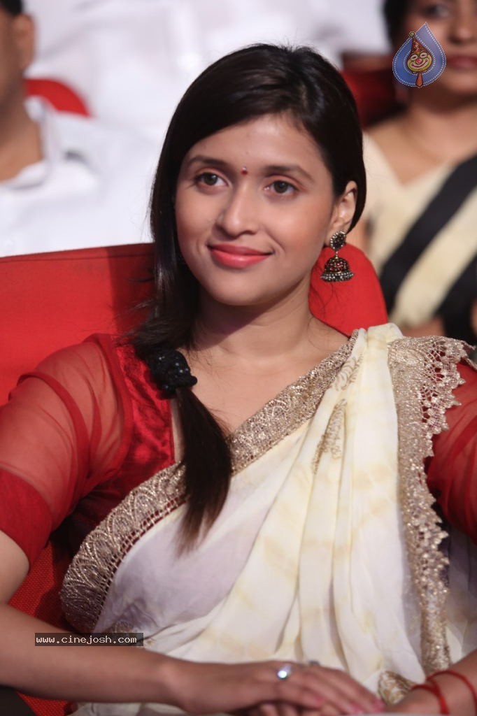 Barbie Chopra New Stills - 64 / 90 photos