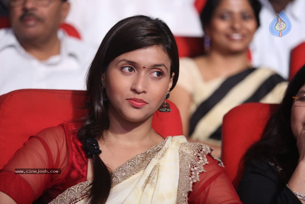Barbie Chopra New Stills - 71 / 90 photos