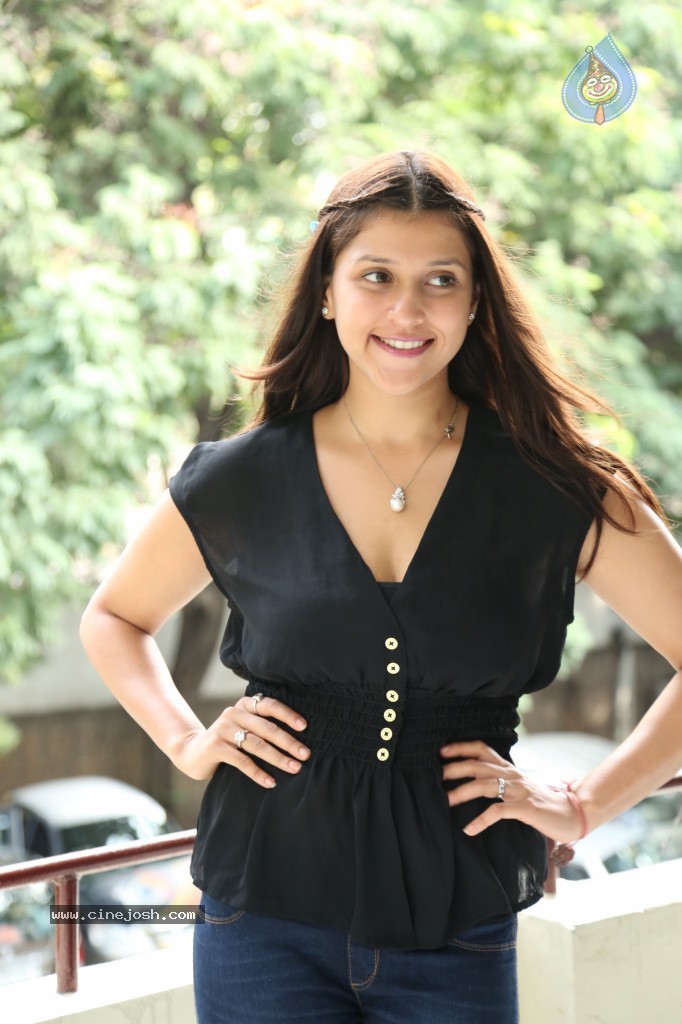 Barbie Handa New Stills - 2 / 125 photos