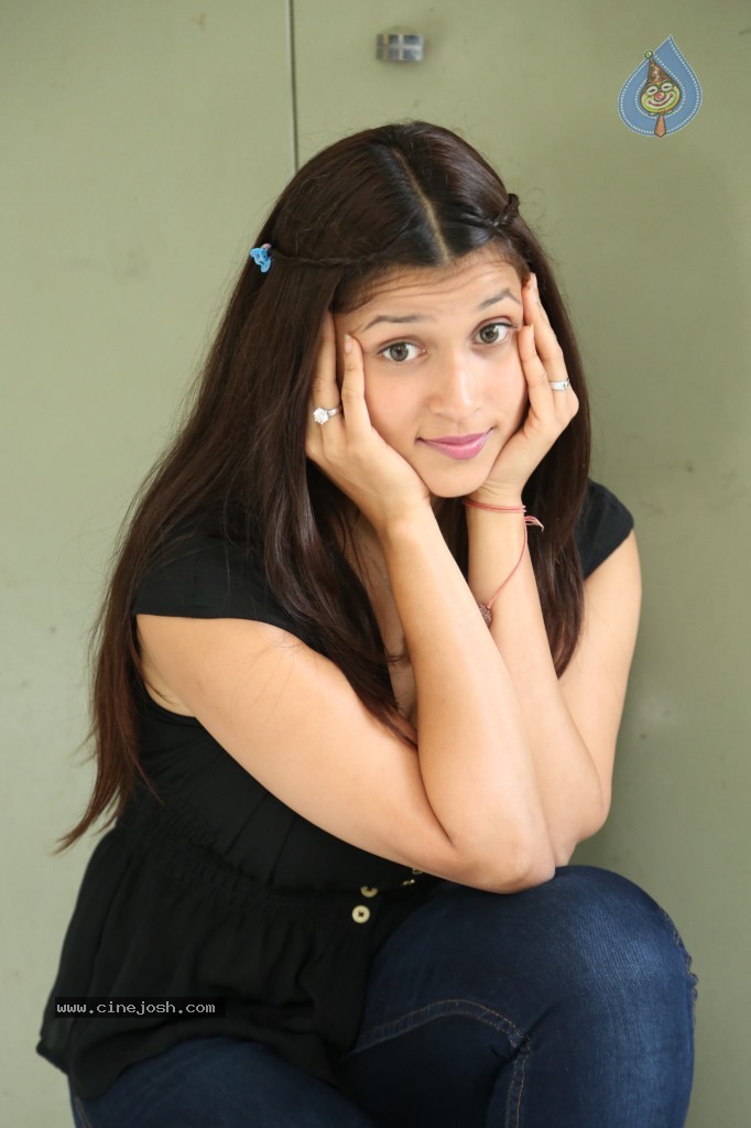 Barbie Handa New Stills - 119 / 125 photos