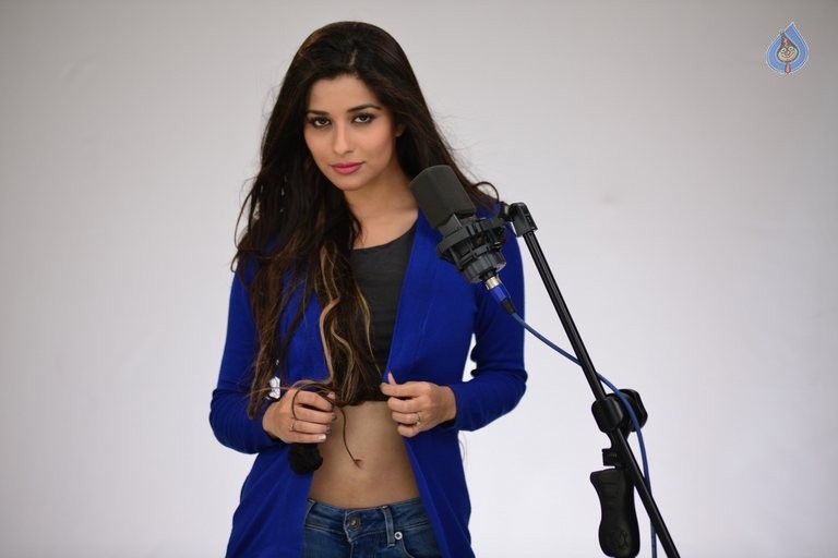 Best Actors Movie Heroines Photos - 4 / 53 photos