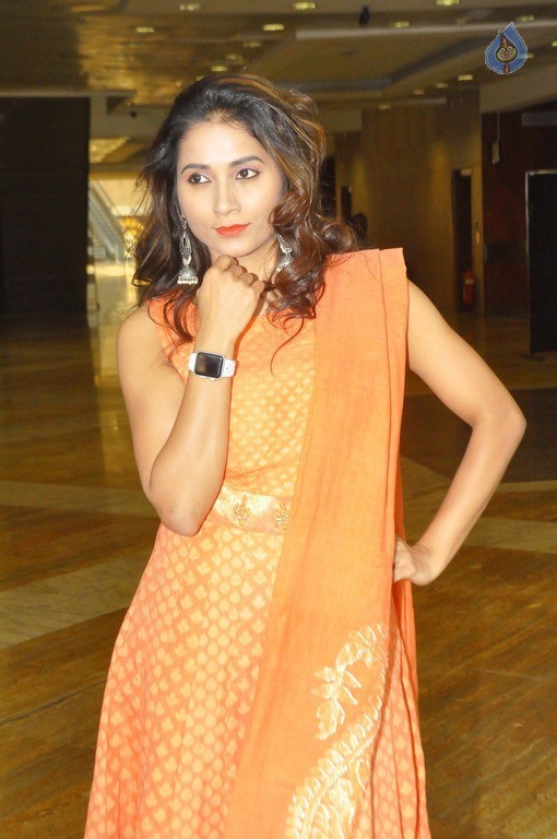 Bhanu Priya New Photos - 4 / 13 photos