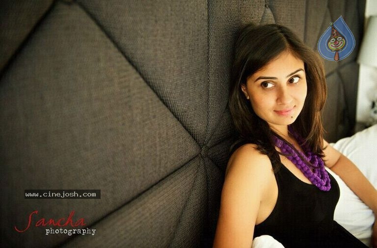 Bhanu Sree Mehra Latest Pictures  - 18 / 24 photos