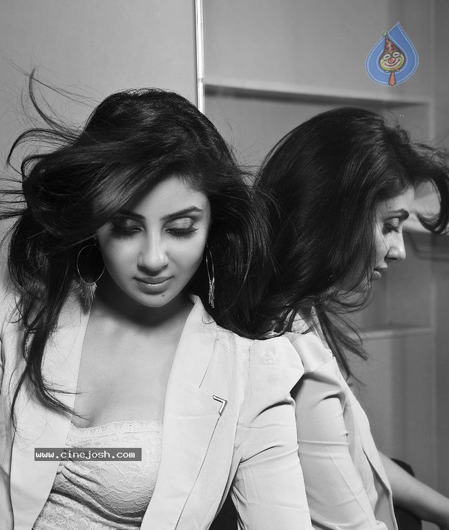 Bhanu Sree Mehra Latest Pictures  - 22 / 24 photos