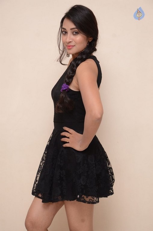 Bhanu Sri Latest Photos - 25 / 63 photos