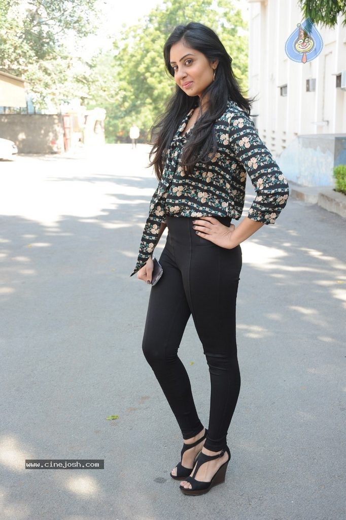 Bhanu Sri Mehra Latest Photos - 26 / 112 photos