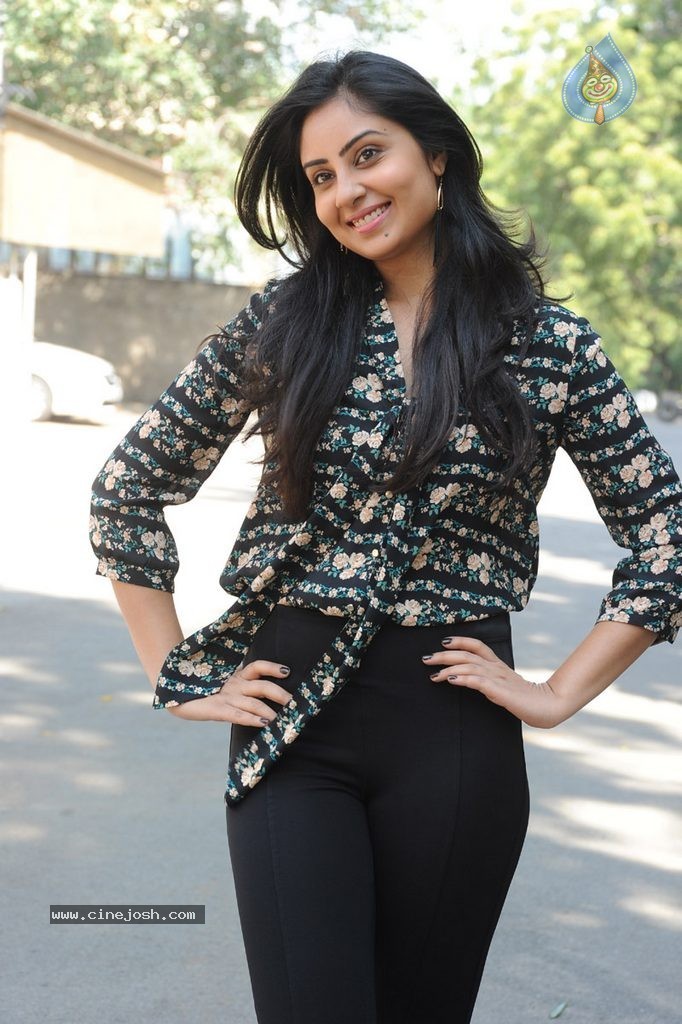 Bhanu Sri Mehra Latest Photos - 77 / 112 photos
