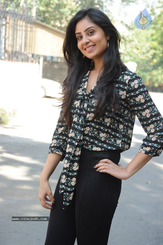 Bhanu Sri Mehra Latest Photos - 87 / 112 photos