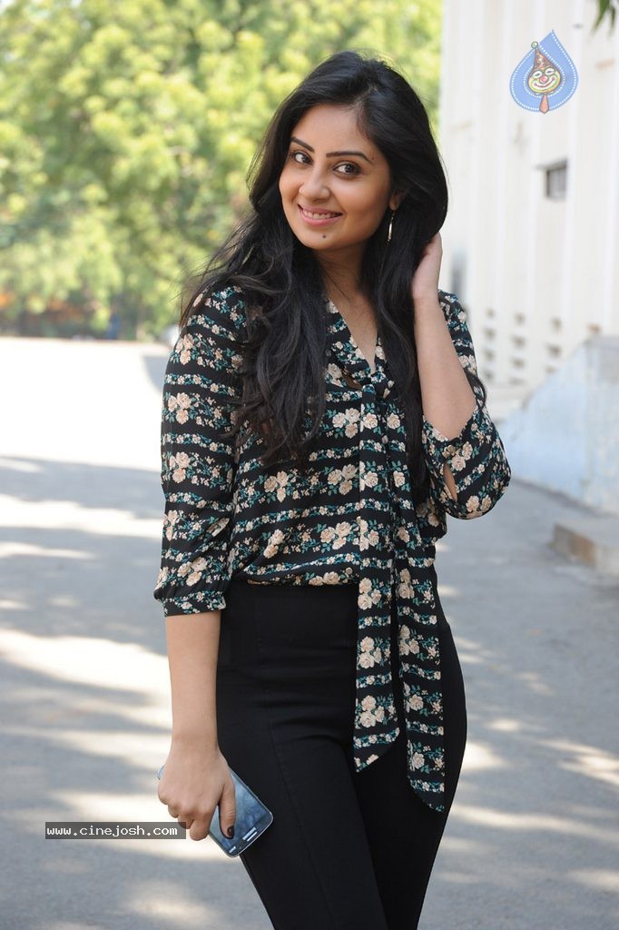 Bhanu Sri Mehra Latest Photos - 99 / 112 photos