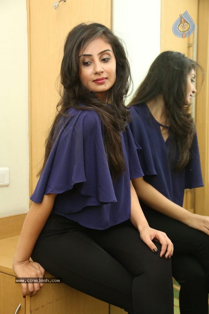 Bhanu Sri Mehra Latest Photos - 49 / 109 photos