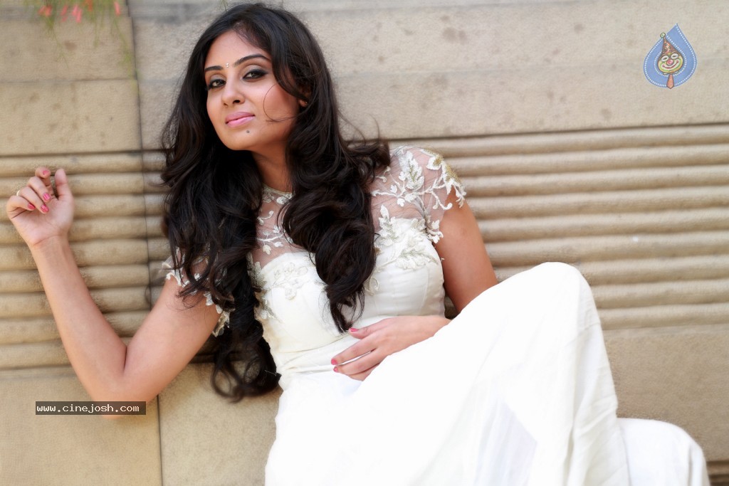 Bhanu Sri Mehra New Photos - 34 / 68 photos