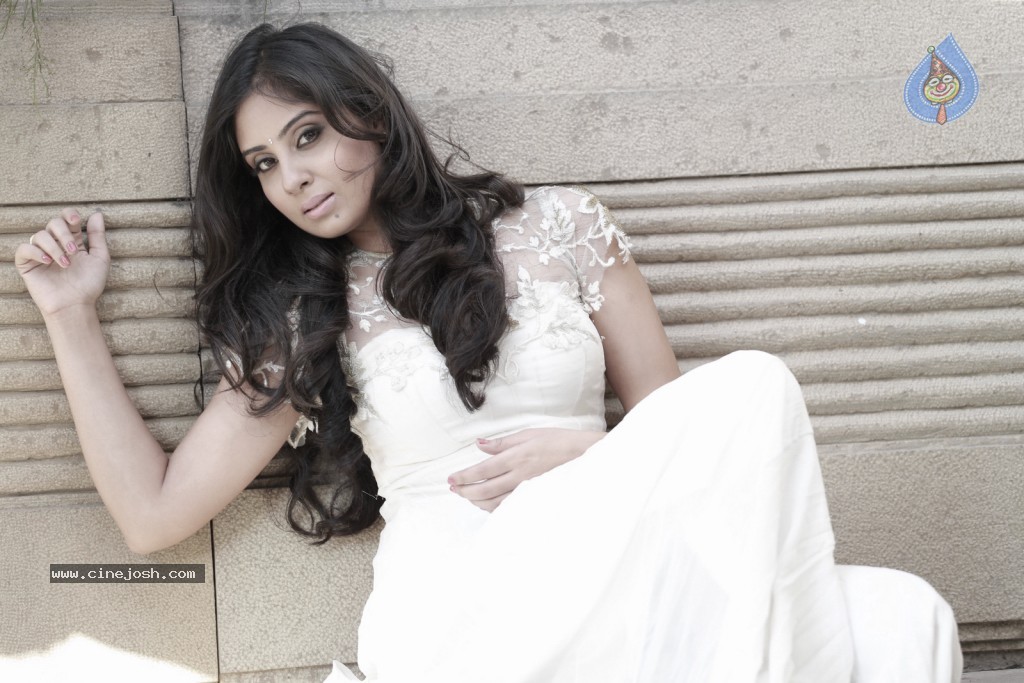 Bhanu Sri Mehra New Photos - 37 / 68 photos