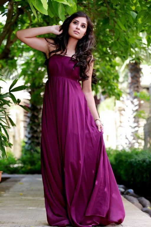 long frocks for photoshoot