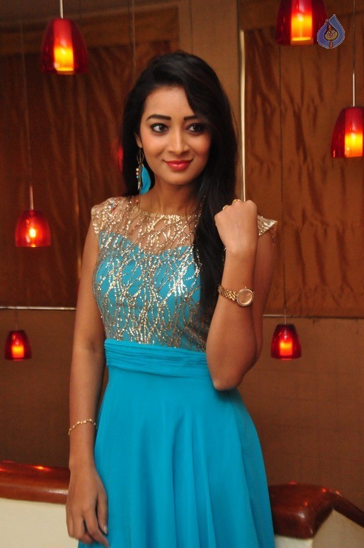 Bhanu Tripathi New Photos - 4 / 42 photos