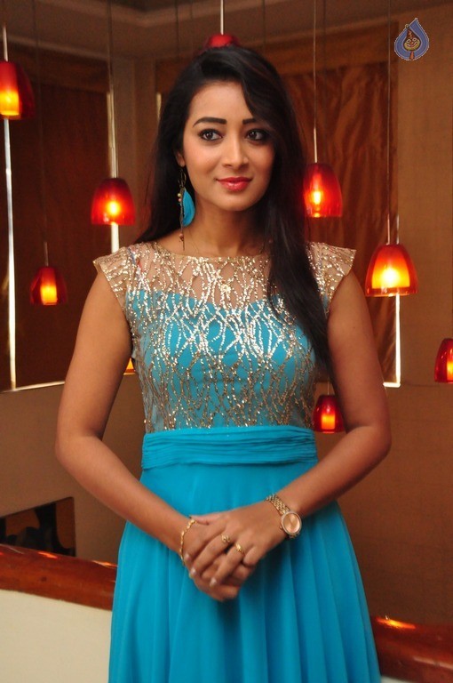 Bhanu Tripathi New Photos - 30 / 42 photos