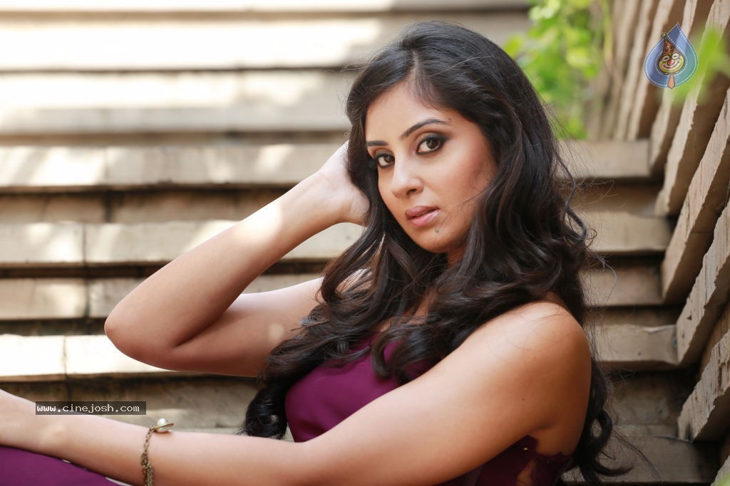 Bhanusri Mehra Hot Stills - 4 / 134 photos