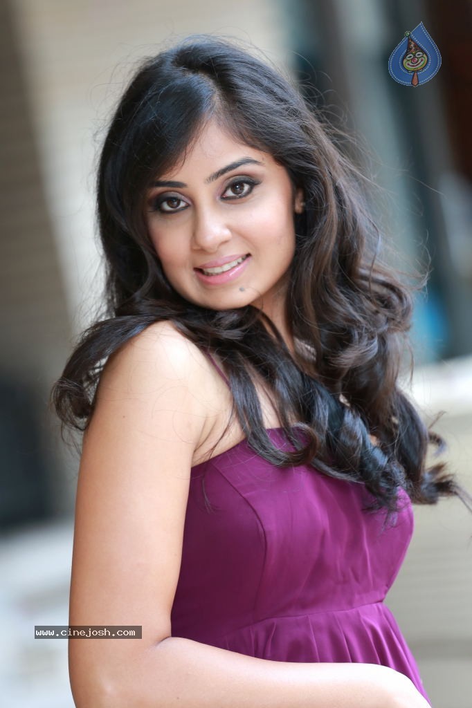 Bhanusri Mehra Hot Stills - 5 / 134 photos