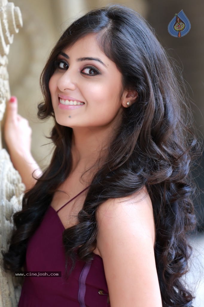Bhanusri Mehra Hot Stills - 83 / 134 photos