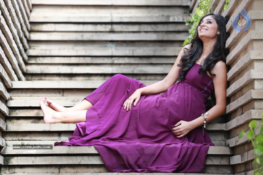 Bhanusri Mehra Hot Stills - 97 / 134 photos