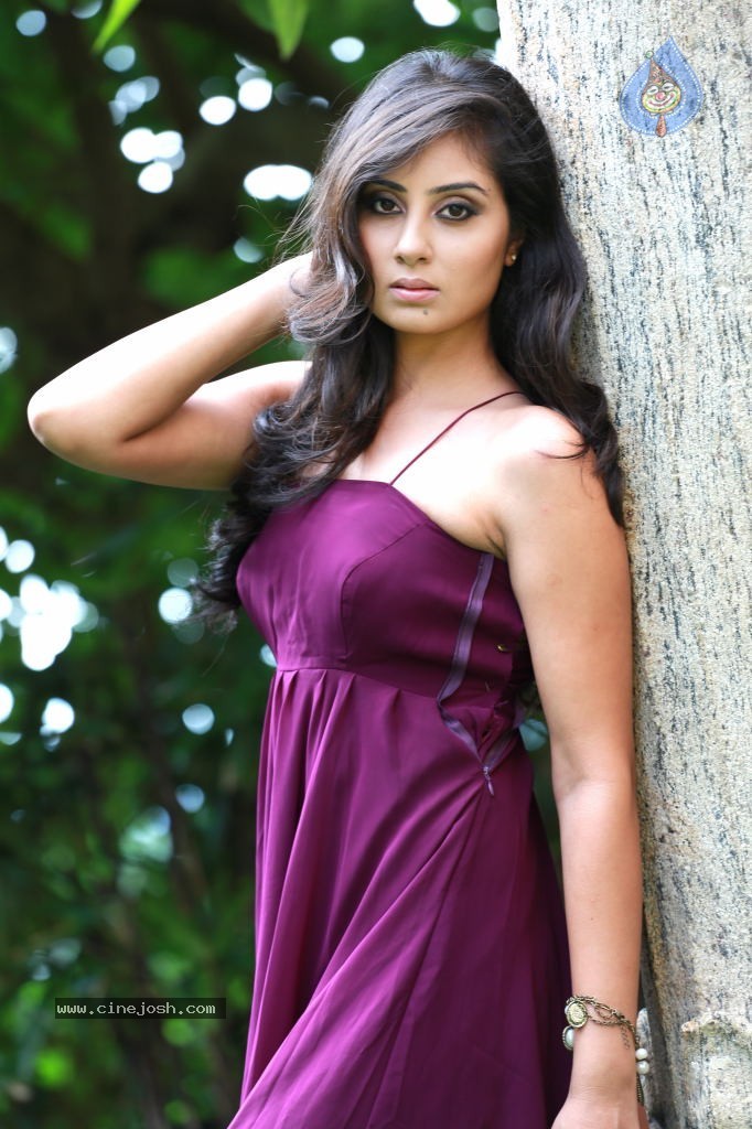 Bhanusri Mehra Hot Stills - 134 / 134 photos