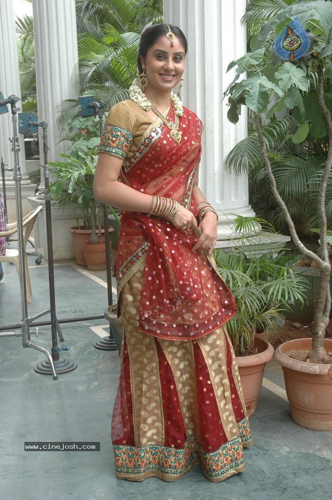 Bhanusri Mehra Latest Stills - 8 / 35 photos