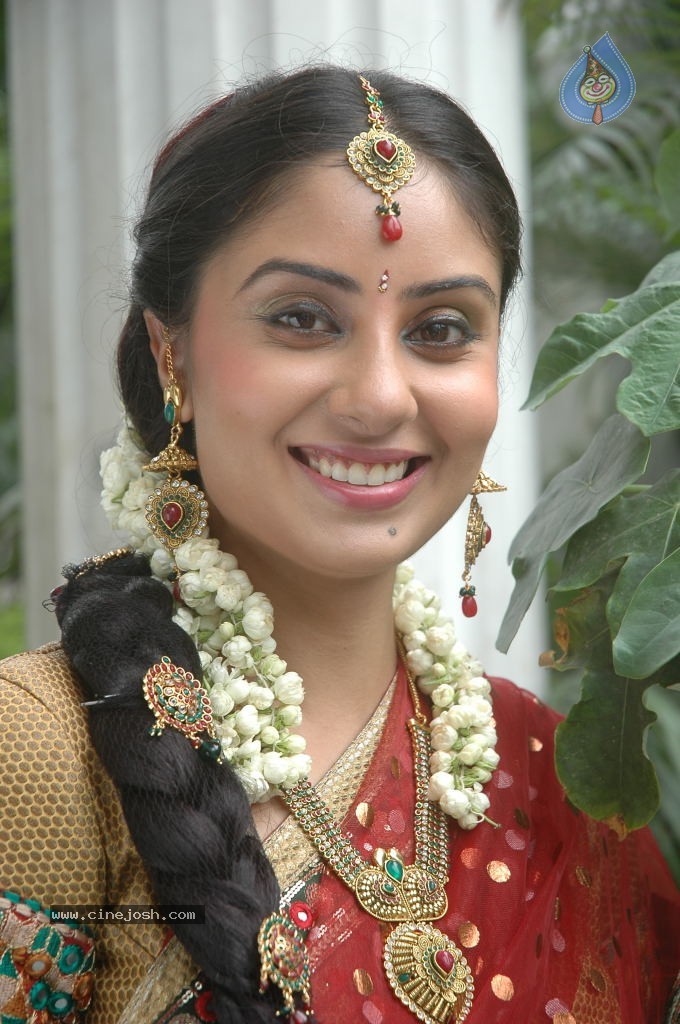 Bhanusri Mehra Latest Stills - 24 / 35 photos