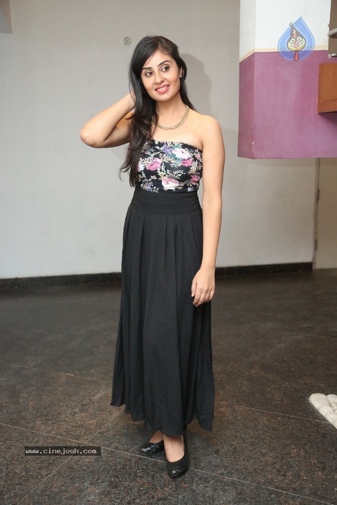 Bhanusri Mehra New Stills - 60 / 89 photos