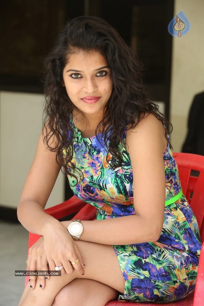 Bhargavi Latest Stills - 28 / 102 photos