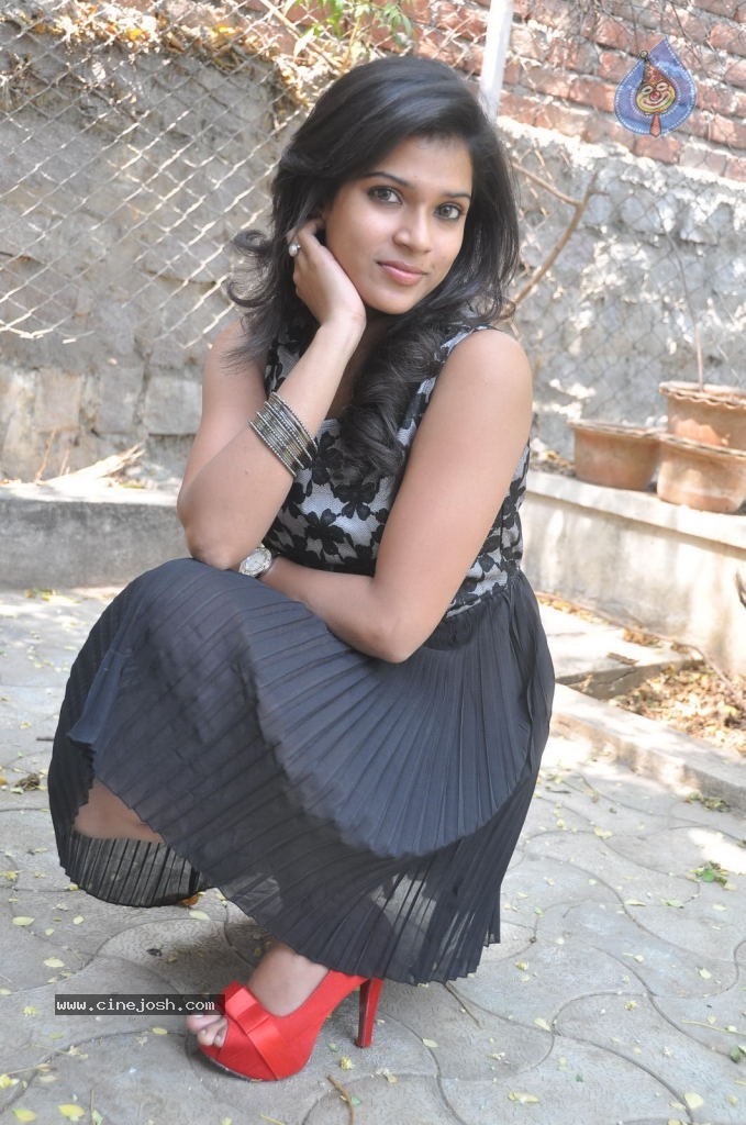 Bhargavi Latest Stills - 31 / 70 photos