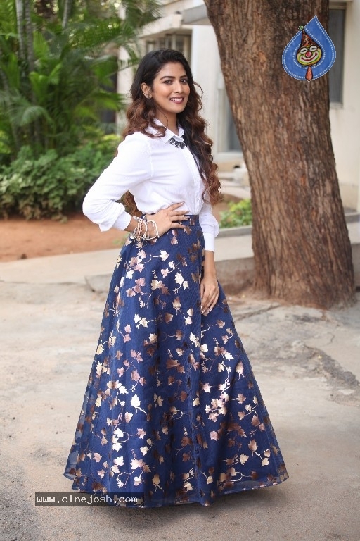 Bhavana Rao Stills - 15 / 20 photos