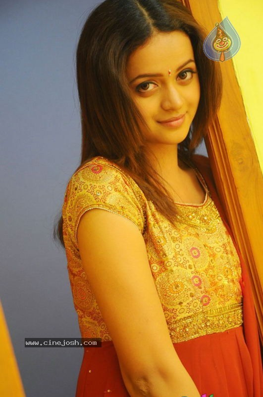 Bhavana Stills - 10 / 20 photos