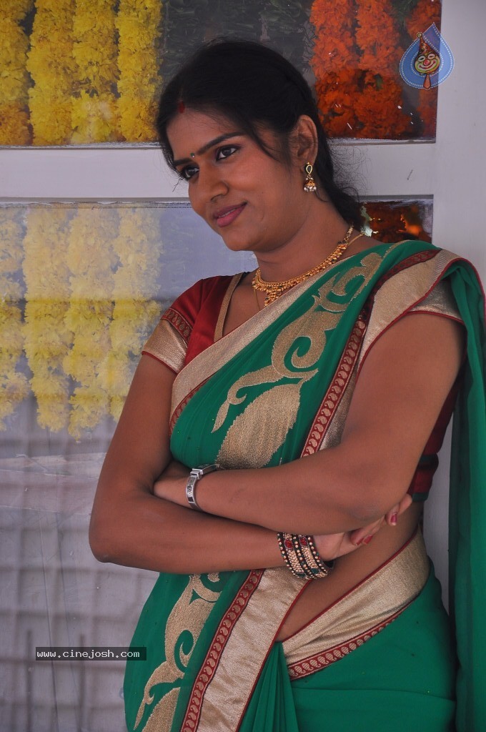 Bhavana Stills - 29 / 62 photos