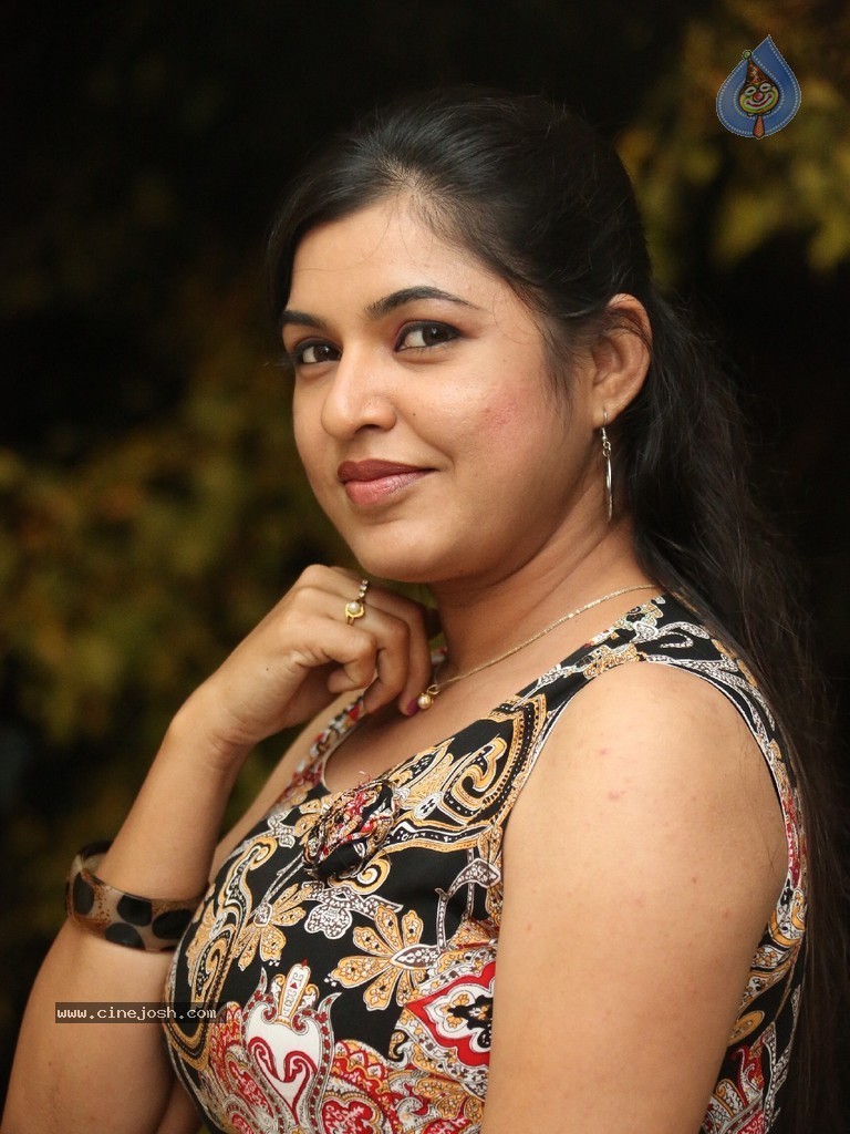 Bhavani Agarwal Latest Photos - 9 / 65 photos
