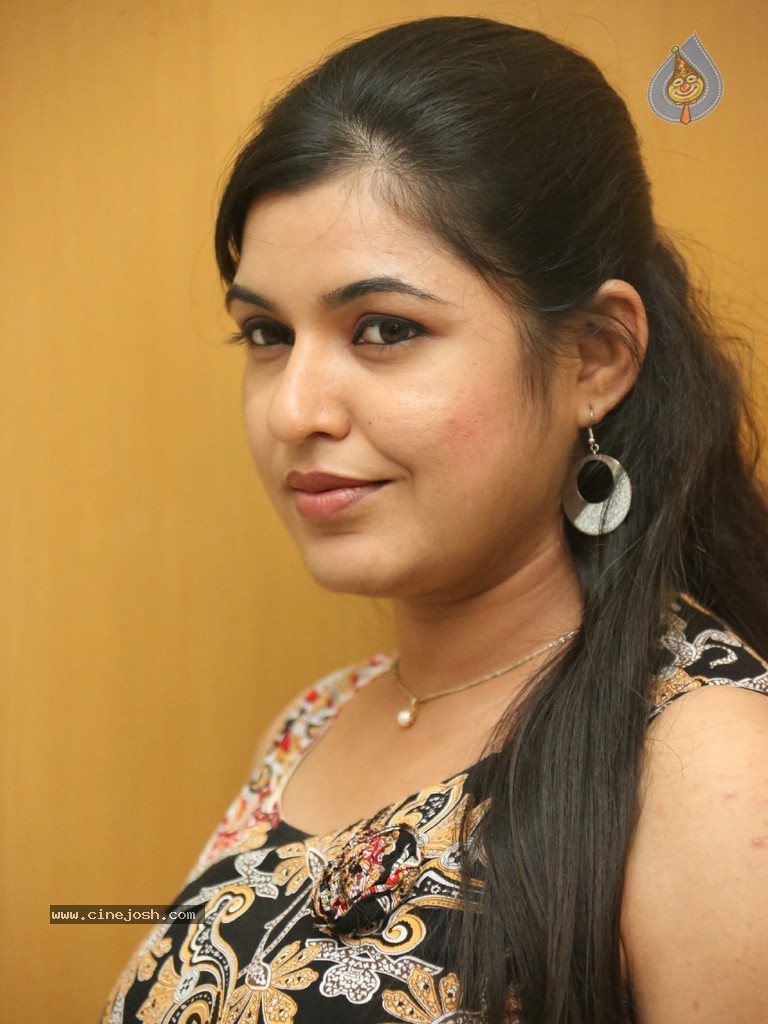 Bhavani Agarwal Latest Photos - 25 / 65 photos