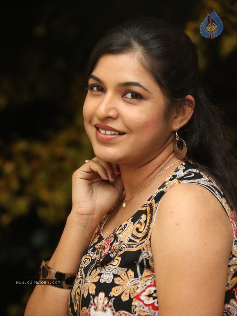 Bhavani Agarwal Latest Photos - 42 / 65 photos