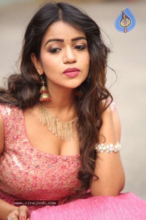 Bhavya Sree New Images - 16 / 18 photos
