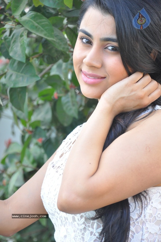 Bhoomika Chabriya Stills - 15 / 59 photos