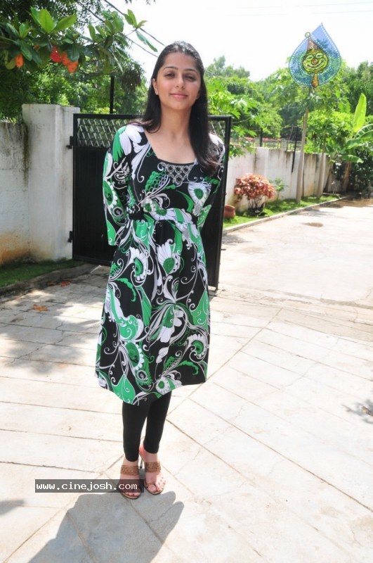Bhumika Latest Photos - 11 / 25 photos