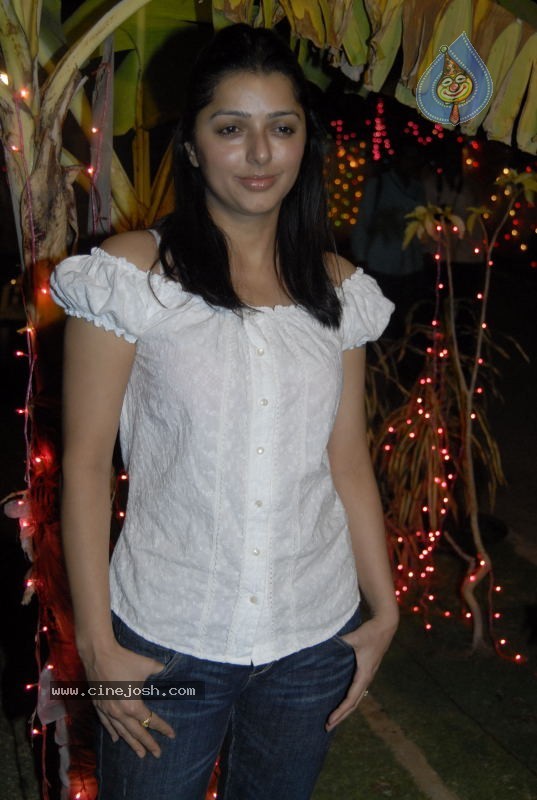 Bhoomika New Gallery - 16 / 34 photos