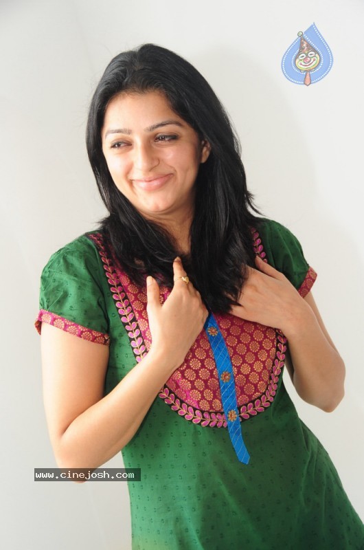 Bhumika New Stills - 4 / 51 photos