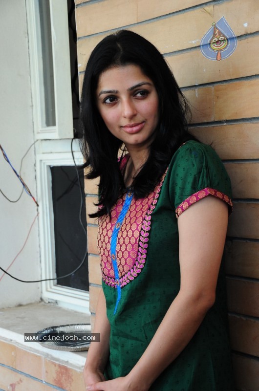 Bhumika New Stills - 19 / 51 photos