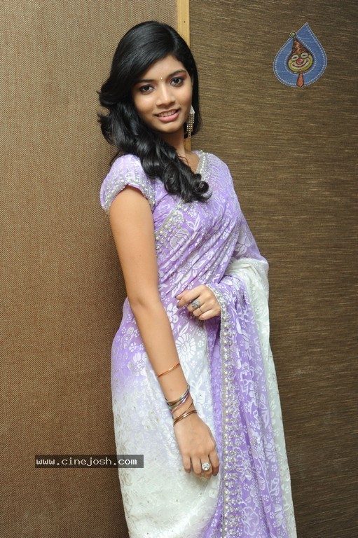 Bindhu Barbie Stills - 21 / 35 photos