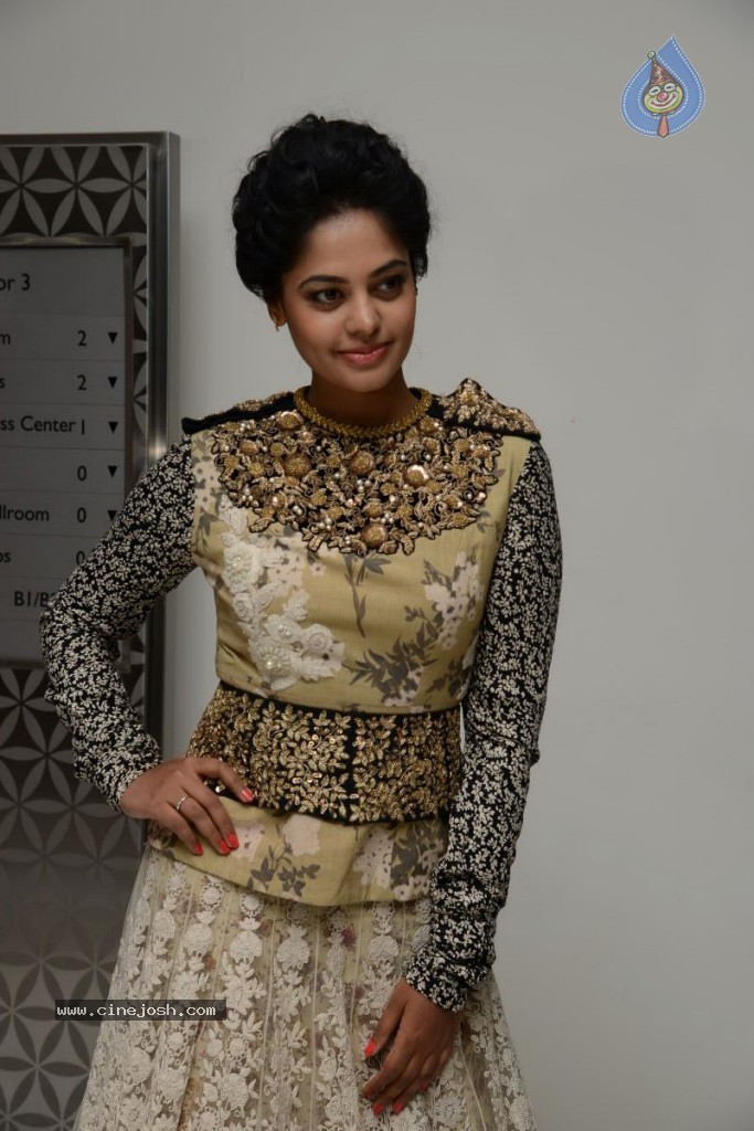 Bindhu Madhavi Latest Pics - 5 / 37 photos