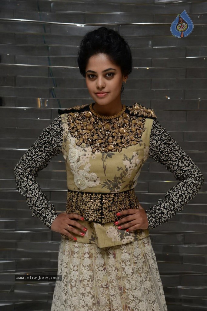 Bindhu Madhavi Latest Pics - 33 / 37 photos