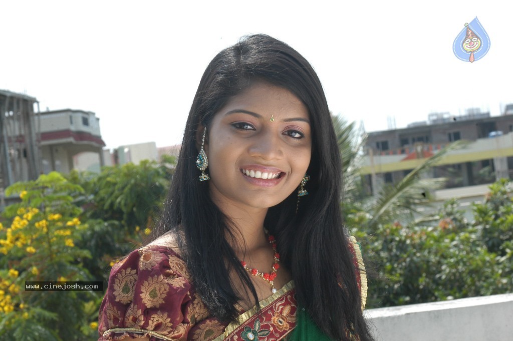 Bindhu New Stills - 5 / 43 photos