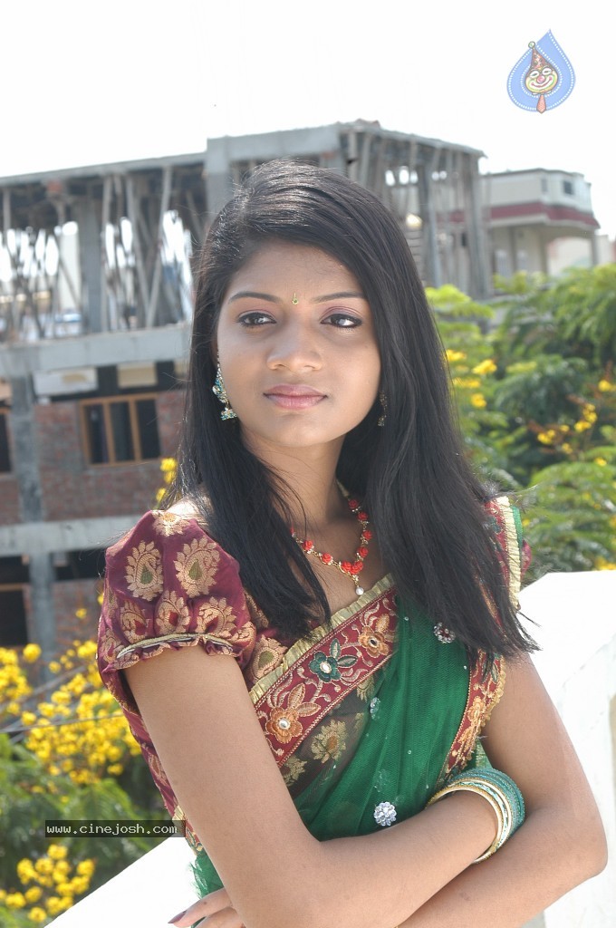 Bindhu New Stills - 15 / 43 photos