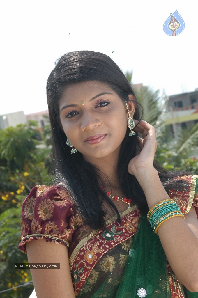 Bindhu New Stills - 21 / 43 photos