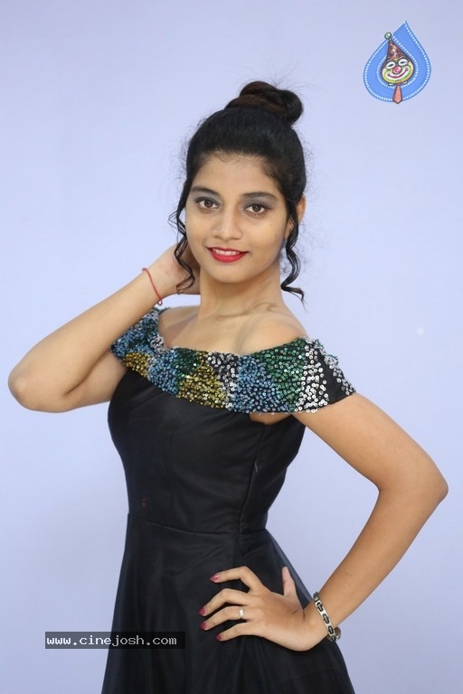 Bindu Barbie Photos - 6 / 29 photos