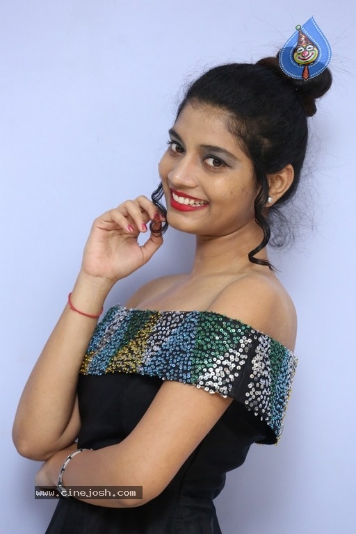 Bindu Barbie Photos - 13 / 29 photos